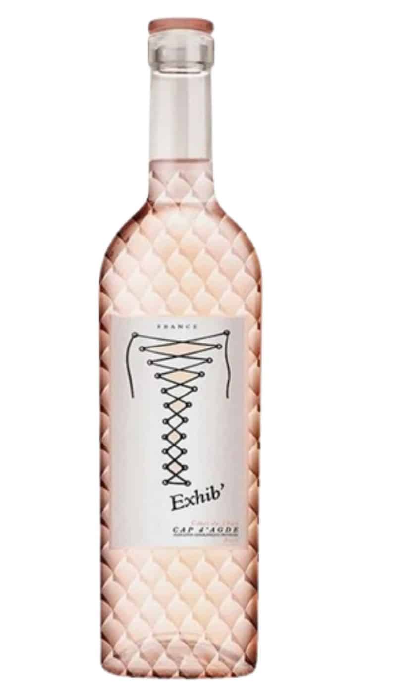 בקבוק אלכוהול דרך היין