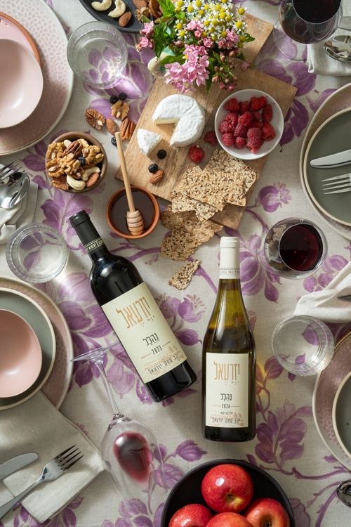 מארז 4 פתוח מארז שי 4 - נהלל חוגגת 100 – תמונה 1